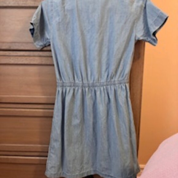 Short-Sleeved Denim Dress - Picture 2 of 4